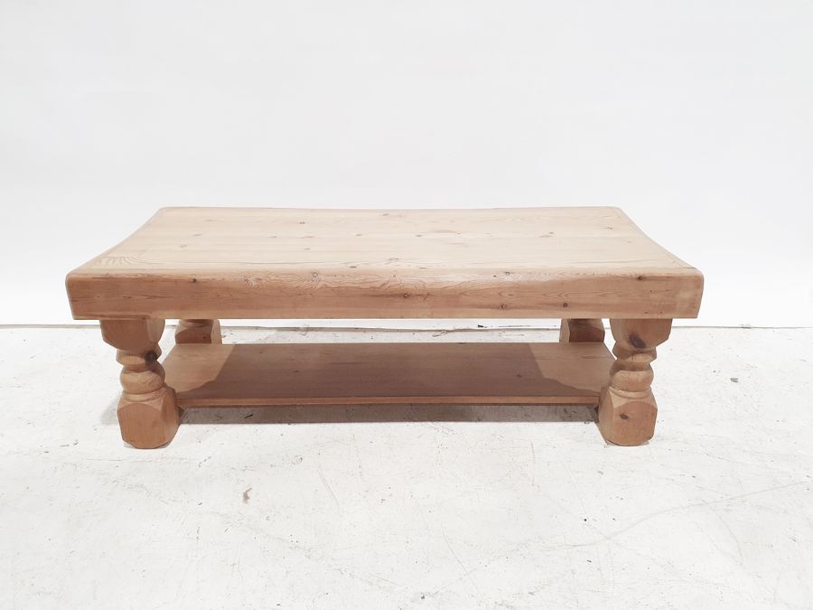 20th century pine coffee table on turned and block supports, united undertier, 120cm x 41cm