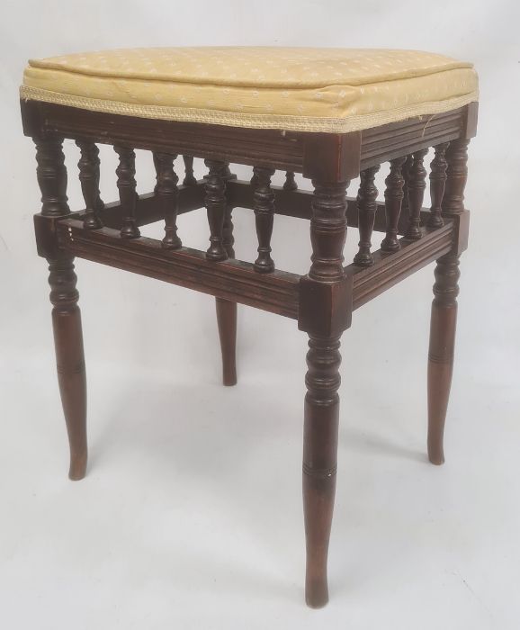 Early 20th century spindle turned piano stool
