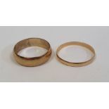 Two 9ct gold wedding rings, 5g approx. (2)
