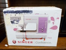 Singer Confidence sewing machineCondition Report Singer Confidence model 7463 In box with