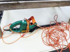 Black and Decker GT25 hedge trimmer