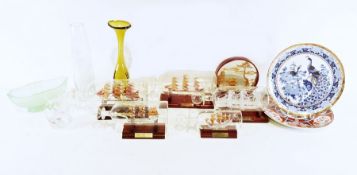 Five glass bottles with glass ships inside, a topaz Skandi-style glass vase and further glassware (2