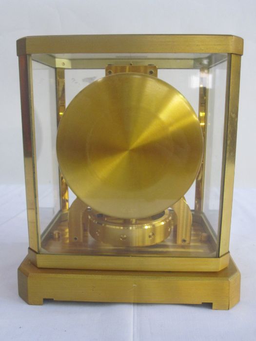 Atmos Jaeger-Le-Coultre clock in brass and glazed case, serial no. 75177, with customer's - Image 2 of 5