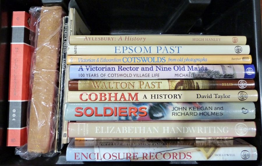 Assorted volumes to include Max Hastings, Chris Ryan, portrait of Gloucestershire, books on The - Image 3 of 3