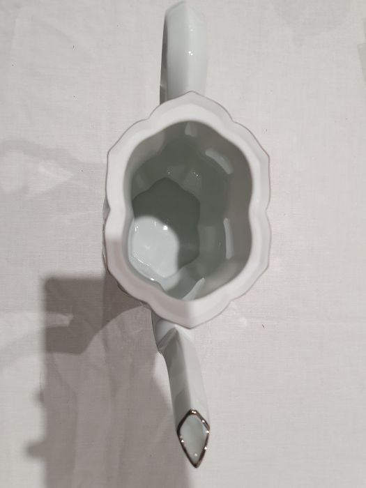 Herend cabaret set 'Snowdrop' pattern to include tray with serpentine edge, coffee pot, cream jug, - Bild 16 aus 21