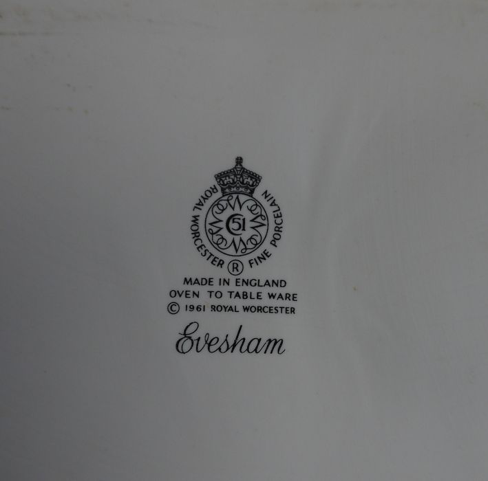 Royal Worcester 'Evesham' pattern ware and other ceramic items - Image 3 of 3