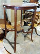 Early 20th century mahogany circular occasional table with moulded edge, 61cm diameter