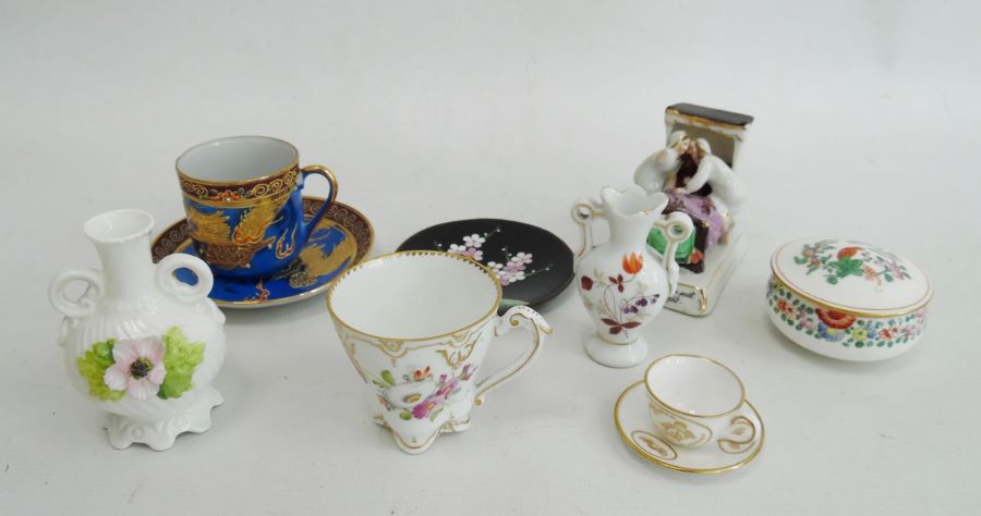 Quantity of china trinket dishes, miniature Spode and other decorative items (1 box)