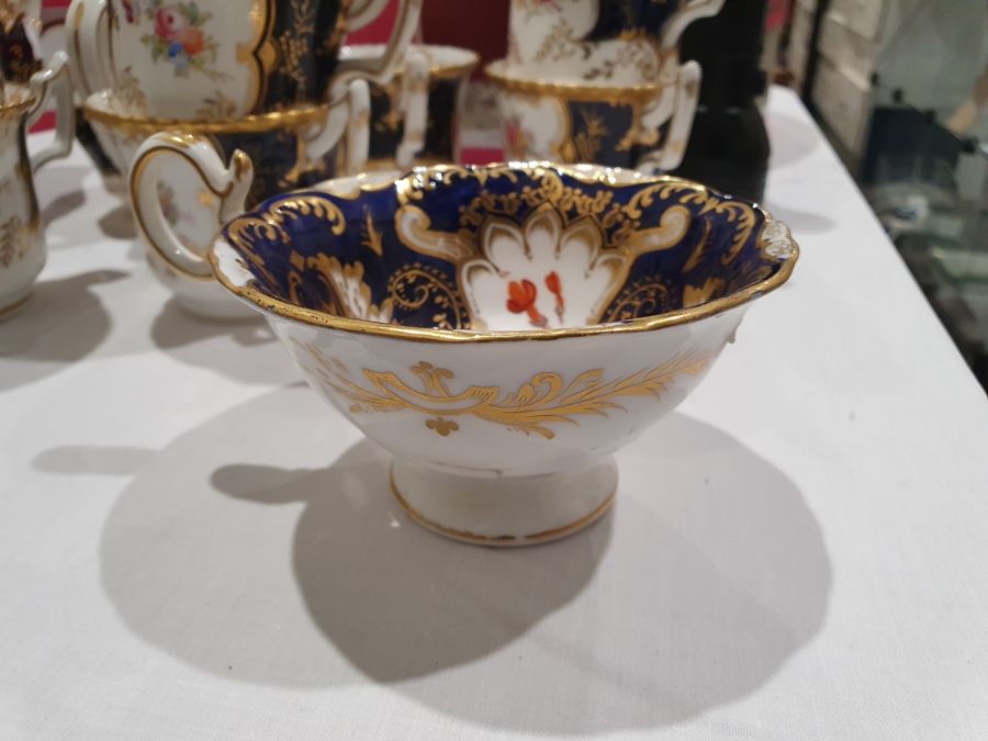 Coalport blue 'Batwing' pattern part dinner and tea service, numbered to reverse Y2665 (on some - Image 37 of 45