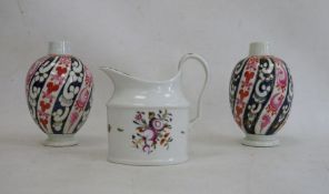 Two 18th century Worcester porcelain tea canisters, Queen Charlotte pattern, ovoid and each on