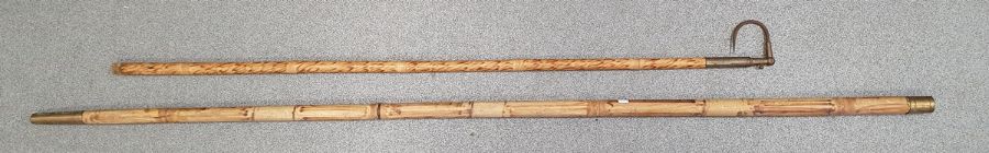 Bamboo-handled and metal fishing gaff, three parts of split cane rods in bamboo holder, large - Image 3 of 13