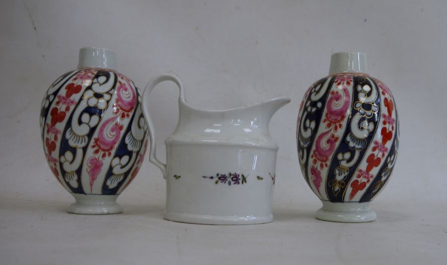 Two 18th century Worcester porcelain tea canisters, Queen Charlotte pattern, ovoid and each on - Bild 2 aus 8