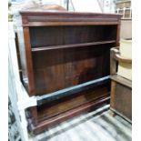 Edwardian mahogany open bookcase with moulded top, adjustable shelves, fluted pilasters, on