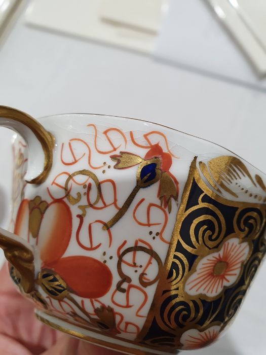 Royal Crown Derby Imari pattern teaset, no.2451, viz:- 12 cups and saucers, 12 tea plates plus 2 - Image 3 of 7
