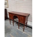 Georgian-style small mahogany sideboard, the rectangular top with broad crossbanded border and
