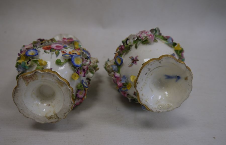 Pair of 19th century china floral encrusted vases, baluster-shaped with scrolled and looped handled, - Bild 6 aus 47