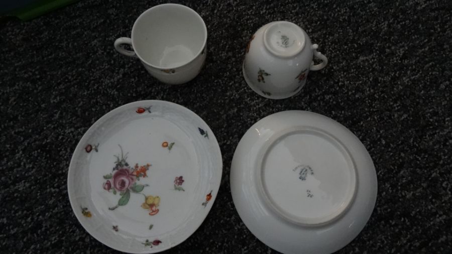 Collection of cups and saucers to include Nymphenburg, Royal Doulton, Shelley etc. together with - Image 21 of 21