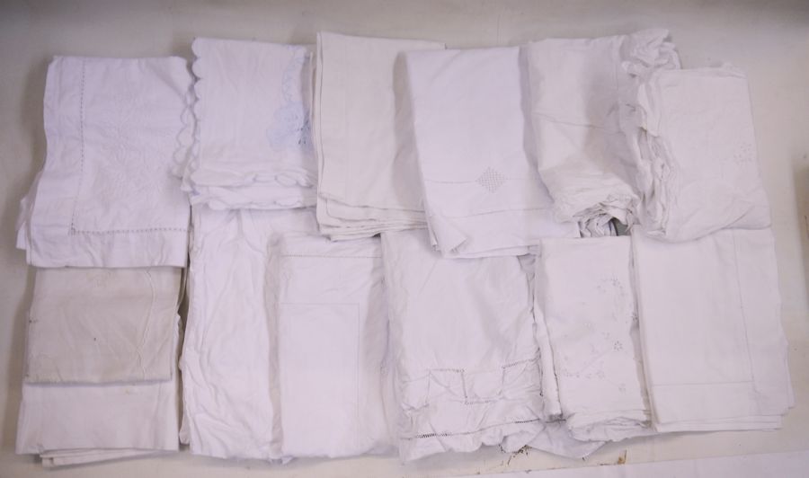 Quantity of assorted pillowcases to include embroidered cotton, drawn thread, etc., 20 plus (1 box) - Image 3 of 4