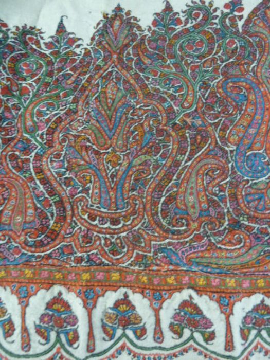 Paisley Kashmiri shawl, embroidered pattern on each side reversed,  so has to be folded with both - Image 8 of 8