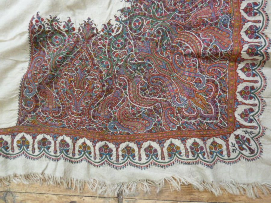 Paisley Kashmiri shawl, embroidered pattern on each side reversed,  so has to be folded with both - Image 4 of 8