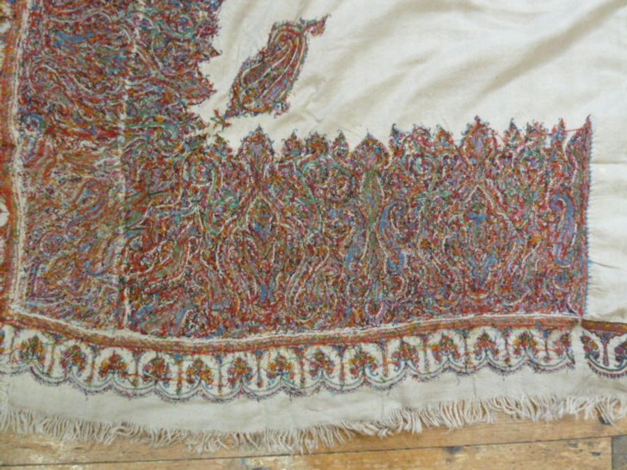 Paisley Kashmiri shawl, embroidered pattern on each side reversed,  so has to be folded with both - Image 3 of 8