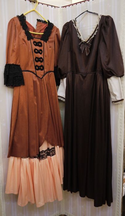 Assorted theatrical dress to include a Victorian-style skirt made for a bustle and a black - Image 3 of 6