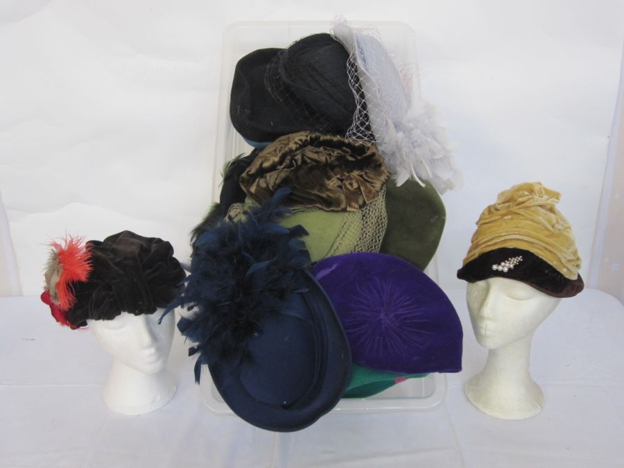 Assorted vintage hats 1950's to include Modelled by Pauline of Bermona, etc (1 box)