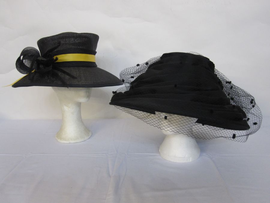 Designer hats to including Ascot style hats, one labelled Anne Marie Harrods, another labelled Peter - Image 2 of 9