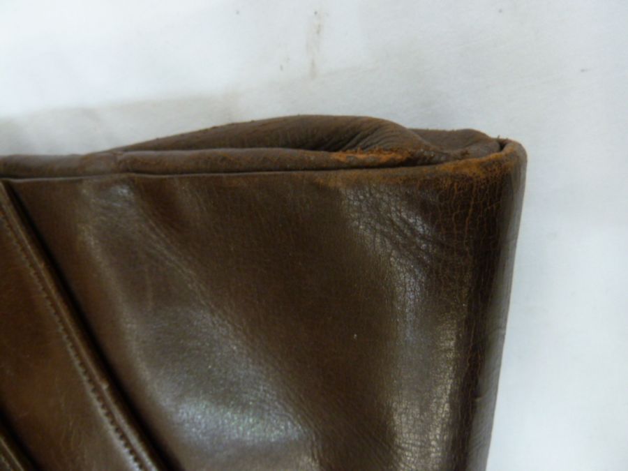 Brown leather vintage bag, the fixed bakelite handle formed as a running greyhound, the bakelite - Image 8 of 10