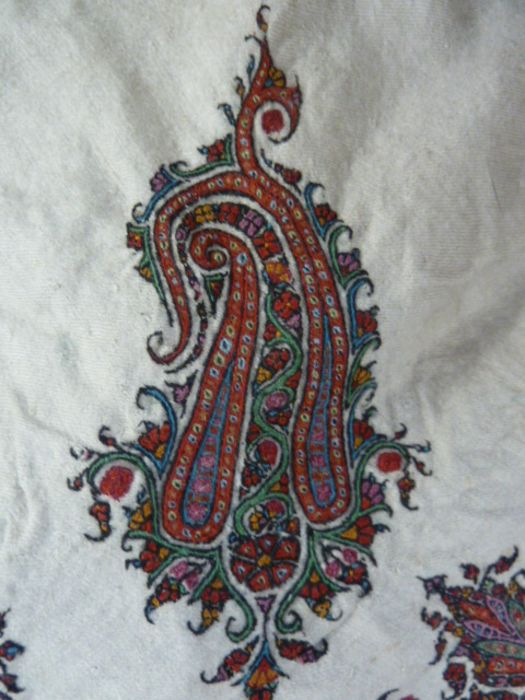 Paisley Kashmiri shawl, embroidered pattern on each side reversed,  so has to be folded with both - Image 5 of 8