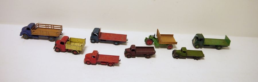 Quantity of diecast Dinky toys to include Fordson flatbed truck, Bedford End Tipper, Austin truck,