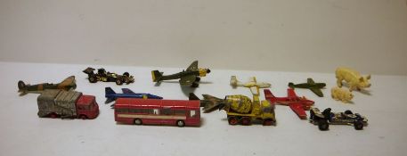 A quantity of toy animals, Dinky toy aeroplanes, toy soldiers etc (1 box)