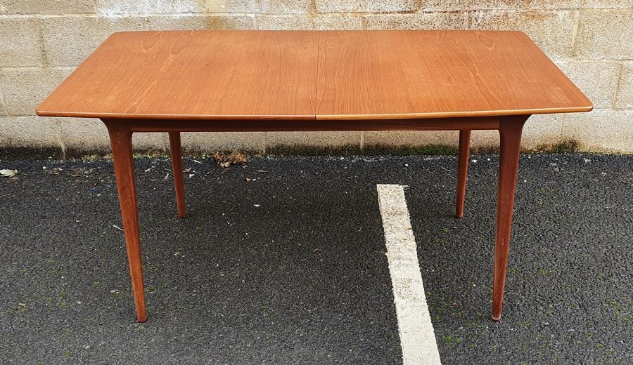 Mid century modern McIntosh teak extending dining table on tapering supports Condition - Image 7 of 7