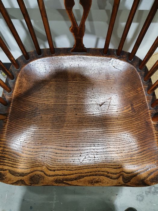 Elm and yew windsor chair, probably North East England/Lincolnshire, with carved and pierced - Image 7 of 16