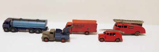 Quantity of diecast Dinky toys to include 250 Streamlined fire engine, 514 Slumberland Mattresses