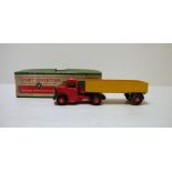 Dinky Supertoys diecast model No. 521 Bedford articulated lorry, in box