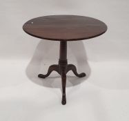 19th century oak circular tilt-top table on turned supports to tripod ogee feet Condition Report