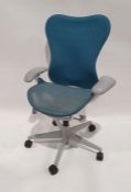 Modern office swivel chair