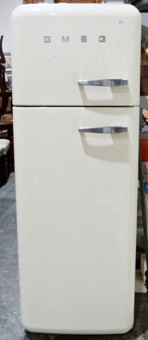 Modern Smeg fridge freezer in retro 1950's style Condition ReportSome marks to outside, in need of a