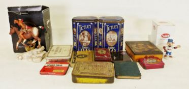 Box of 12 vintage tins together with boxed Castagna and Wade figures (1 box)