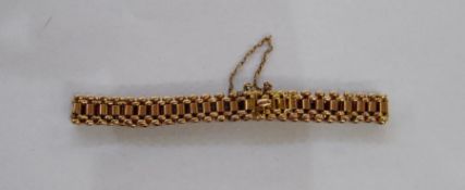 9ct gold single gate style bracelet, rose gold, 13.8g approx.