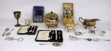 Assorted silver-plated items to include a small toast rack, two gravy boats, assorted teaspoons,