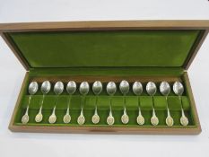 Royal Horticultural Society Flower spoon collection, a set of 12 silver teaspoons by John