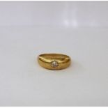 9ct gold and diamond ring with tapering band, having diamond in star setting to the top Condition