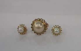 14K gold and pearl dress ring, set large blister pearl within star border and matching pair pearl