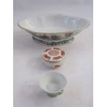 Chinese porcelain bowl, oval and six-lobed, the exterior painted with pomegranate branches, on lobed