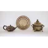 Silver-plated lidded tureen with two handles, a teapot and a salver (3)