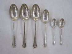 Three silver tablespoons, a silver dessert spoon and two silver teaspoons, London 1908, with