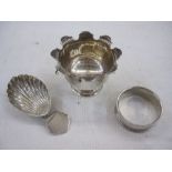 Silver shell-bowl caddy spoon, Sheffield 1942, a silver  miniature urn with scalloped everted rim