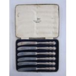 Set of six silver George V  tea knives, Sheffield 1932 by Walker & Hall